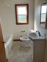 586 Martin Rd in Lackawanna, NY - Building Photo - Building Photo