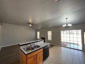 16200 Circlegreen Dr in Charlotte, NC - Building Photo - Building Photo