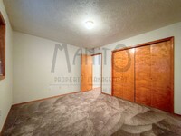 11417 E Sharp Ln in Spokane Valley, WA - Foto de edificio - Building Photo