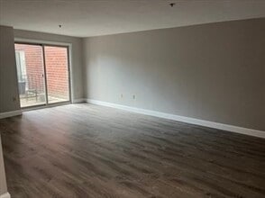44 Elm St in Worcester, MA - Building Photo - Building Photo