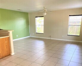 2311 W Henry Ave in Tampa, FL - Building Photo - Building Photo