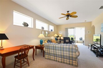 20846 Queen Alexandra Dr in Leesburg, FL - Building Photo - Building Photo