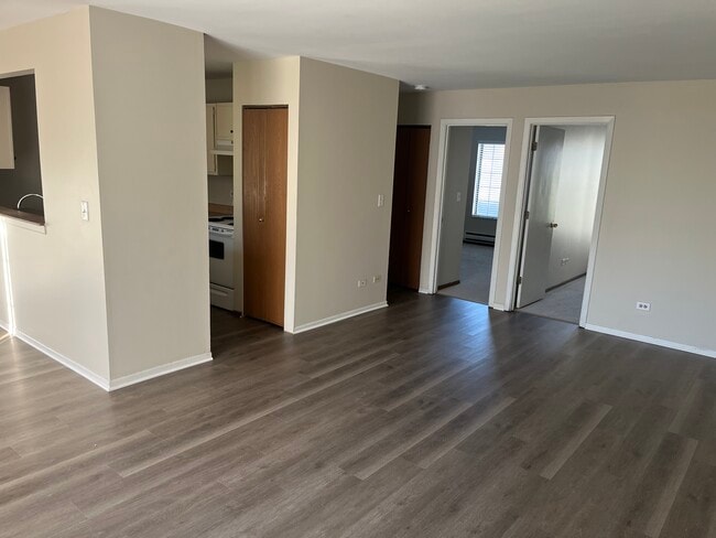 660 Oriole Ct, Unit 1A in Grayslake, IL - Building Photo - Building Photo