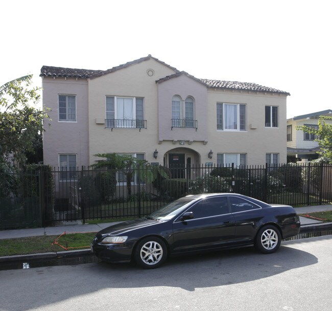 Le Claire Apartments in Los Angeles, CA - Building Photo - Building Photo