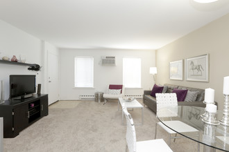 Korman Residential at International City C... in Philadelphia, PA - Building Photo - Interior Photo