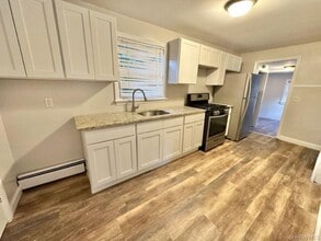 4 Riverview Ave in New Windsor, NY - Building Photo - Building Photo