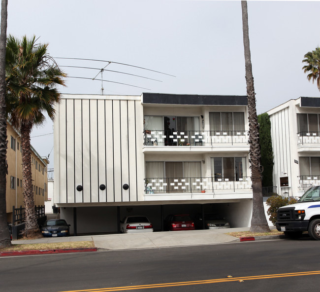 924 4th St in Santa Monica, CA - Building Photo - Building Photo