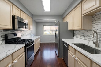 1527 Mohawk Trail in Wheeling, IL - Building Photo - Building Photo