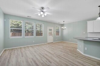 98 E Stedhill Loop in Conroe, TX - Building Photo - Building Photo