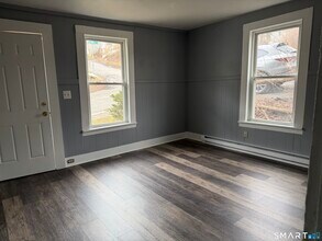 112 Rockwell St in Winchester, CT - Building Photo - Building Photo