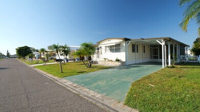 209 50th Avenue Plz E in Bradenton, FL - Building Photo - Building Photo