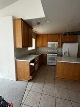 130 N 5th St in Shandon, CA - Building Photo - Building Photo