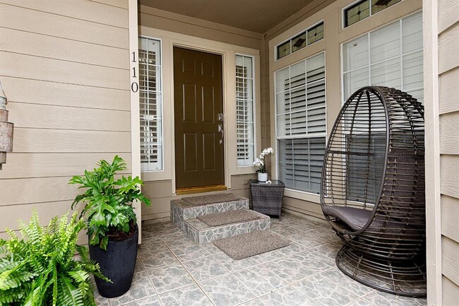 110 N Valley Oaks Cir in Spring, TX - Building Photo - Building Photo