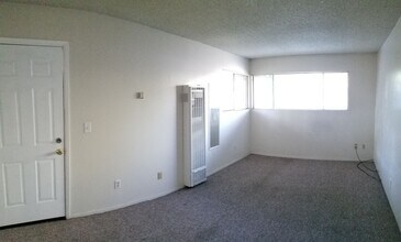 1521 Newport St in San Luis Obispo, CA - Building Photo - Building Photo