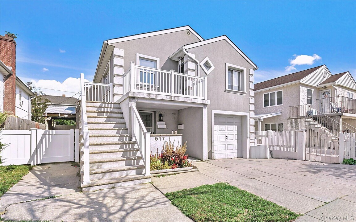 517 E Broadway in Long Beach, NY - Building Photo