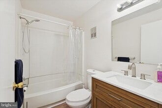 207 Stockton Ct-Unit -# 207 BLDG in North Wales, PA - Building Photo - Building Photo