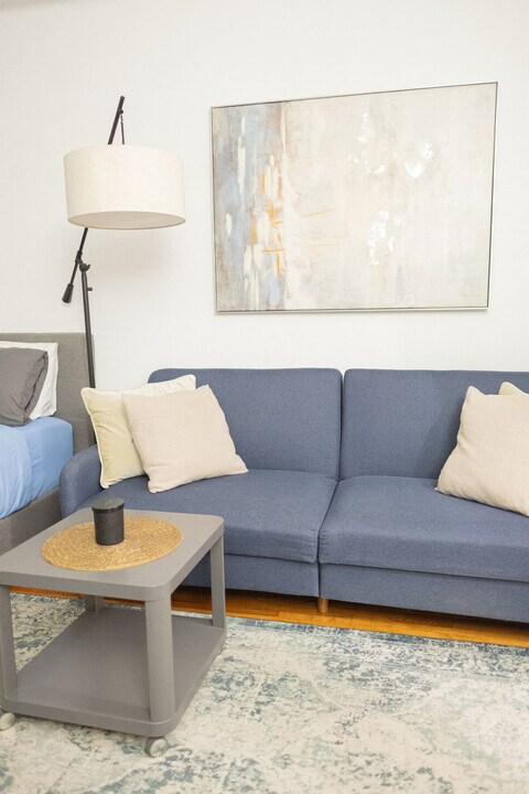 1369 1st Ave in New York, NY - Building Photo