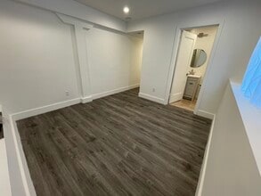 732 16th Ave, Unit Master bedroom in San Francisco, CA - Building Photo - Building Photo