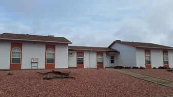 333 W Concho Dr in Pueblo West, CO - Building Photo