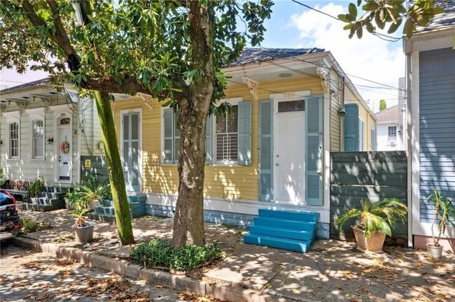 830 Spain St, Unit 14 in New Orleans, LA - Foto de edificio - Building Photo
