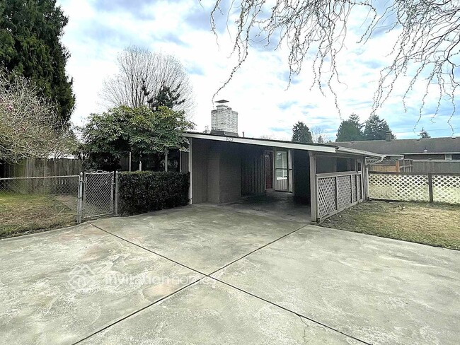 property at 902 17th St NE