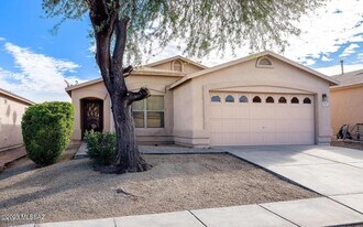 8131 S Sunny River Pl