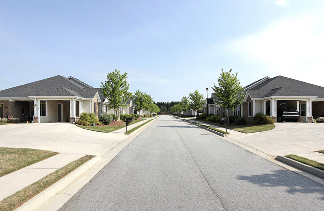 Greenbrooke Senior Community in Hiram, GA - Building Photo - Building Photo