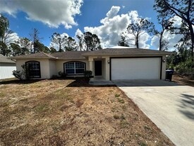 4138 Azora St in North Port, FL - Building Photo