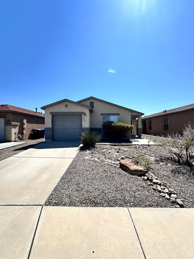 2440 Bixby St NW in Albuquerque, NM - Building Photo - Building Photo