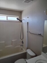 2695 Broken Arrow St in Kingman, AZ - Foto de edificio - Building Photo