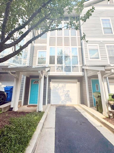 property at 1073 Park Row N