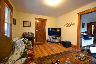 5 Cresthill Rd, Unit #1D in Boston, MA - Building Photo - Building Photo