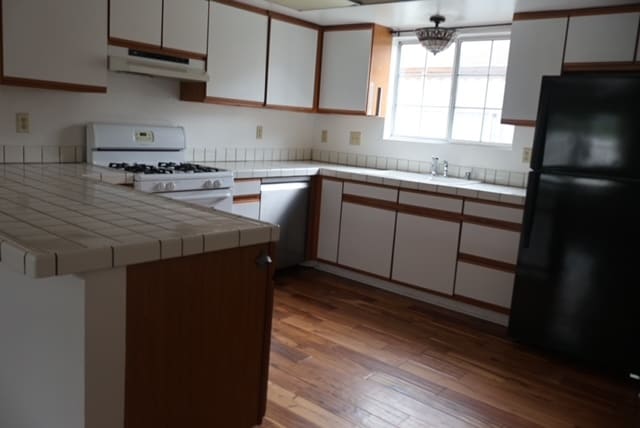 571 S Evergreen Dr in Ventura, CA - Building Photo - Building Photo