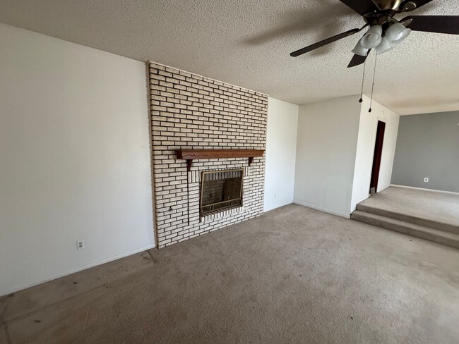 598 W N Washington St in Abilene, TX - Building Photo - Building Photo