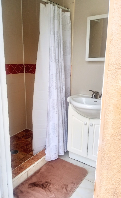 2403 W Verdugo Ave in Burbank, CA - Building Photo - Building Photo