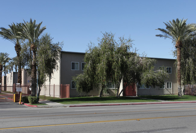 Desert Oasis Apartments in Indio, CA - Foto de edificio - Building Photo