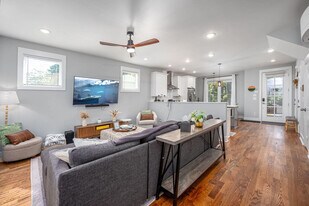 2805 Lindbergh St in Durham, NC - Building Photo