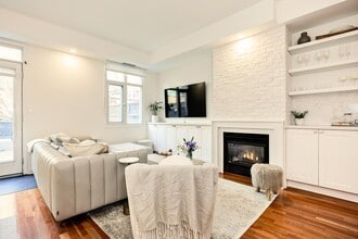 500 Richmond St W in Toronto, ON - Building Photo - Building Photo