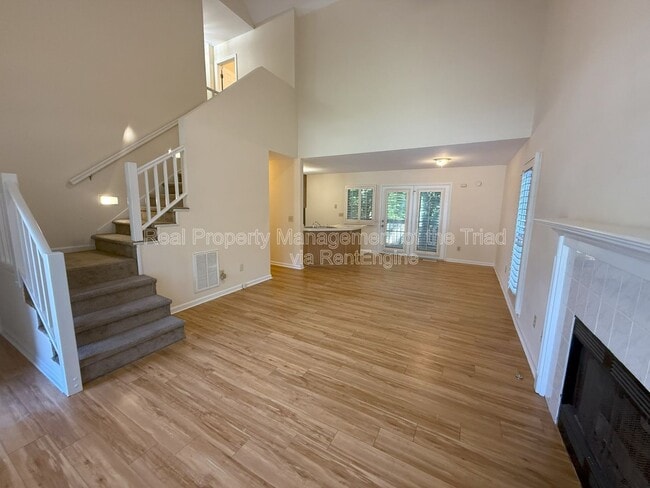 3802 King Edward Ct in Greensboro, NC - Building Photo - Building Photo