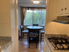 10500 Rockville Pike in Rockville, MD - Foto de edificio - Building Photo