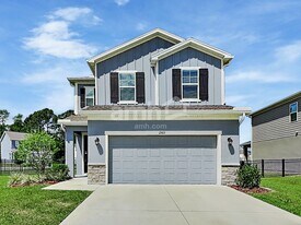2503 Sunrise Ct in Tavares, FL - Building Photo