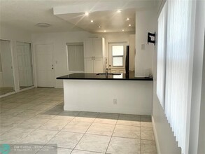 5050 Bayview Dr in Fort Lauderdale, FL - Building Photo - Building Photo