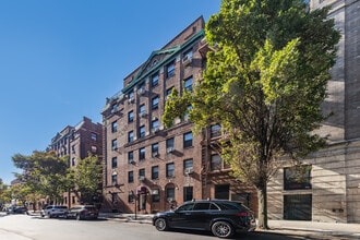 35-40 82nd St in Jackson Heights, NY - Building Photo - Building Photo