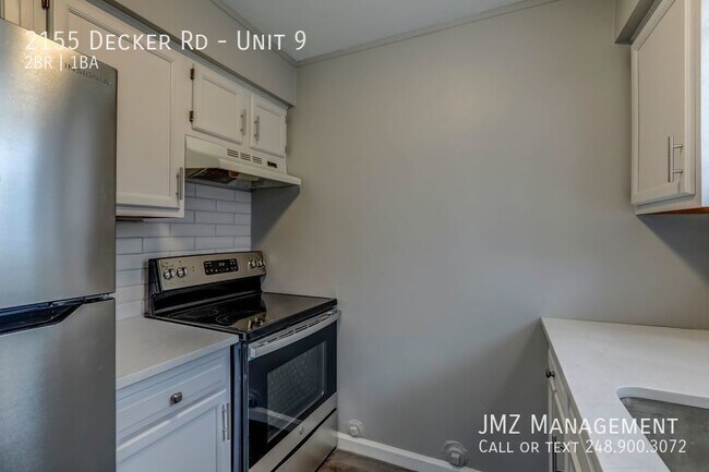 2155 Decker Rd in Walled Lake, MI - Building Photo - Building Photo