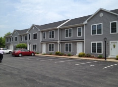 61 Sands Ave in Milton, NY - Foto de edificio - Building Photo