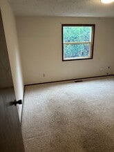 272 Trillium Pl in Lebanon, OR - Building Photo - Building Photo