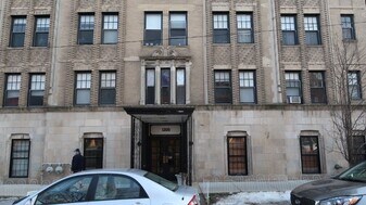 1209 W Sherwin Ave in Chicago, IL - Building Photo