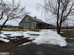 15642 Old Waterford Rd in Waterford, VA - Building Photo - Building Photo