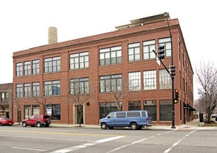 538-542 N Western Ave in Chicago, IL - Building Photo - Building Photo