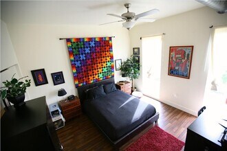 Eco Flats Apartments in Portland, OR - Building Photo - Building Photo